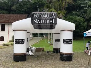 Tenda e Barraca Inflável personalizado fabricado pela Flash Balões